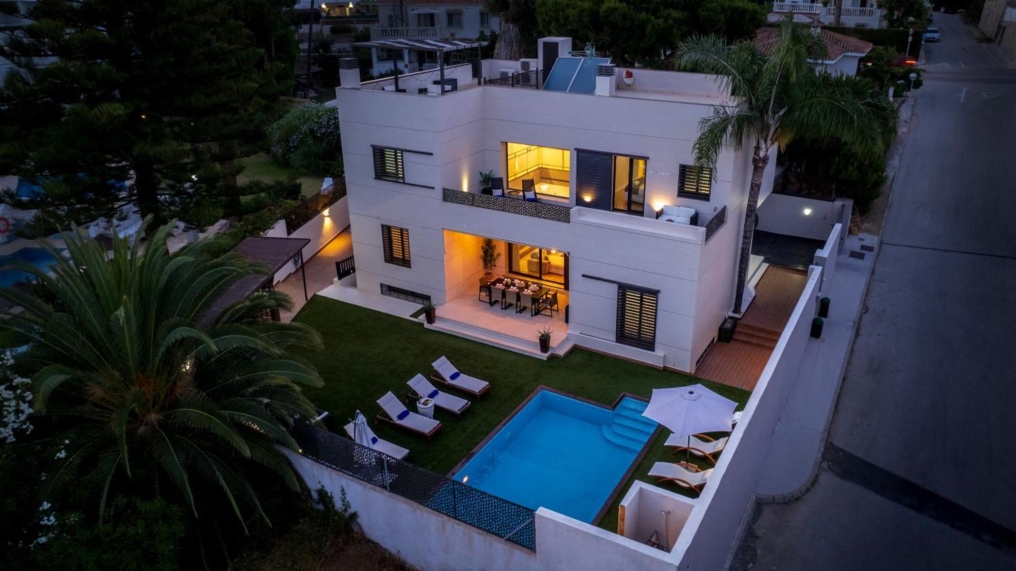 Vacation Marbella I Villa Riviera Del Sol, Private Pool, Jacuzzi, Walking Distance To The Beach Malaga Zewnętrze zdjęcie